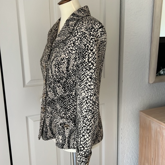 St. John Collection Blazer - Picture 2 of 11